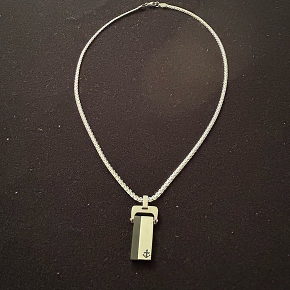 Brand New, Anchor Design Necklace - Picture 4 of 9